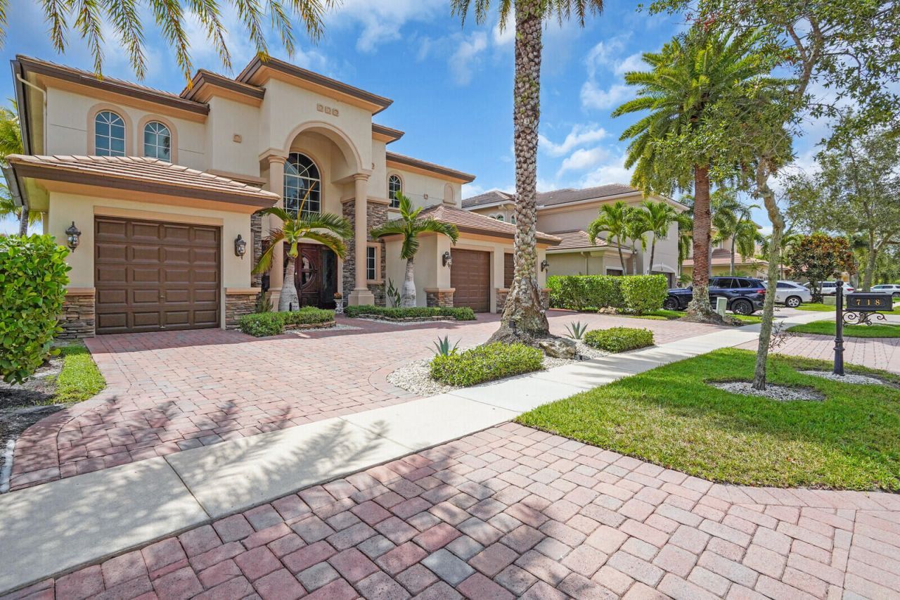 718 Edgebrook Lane, West Palm Beach, FL 33411 Photo