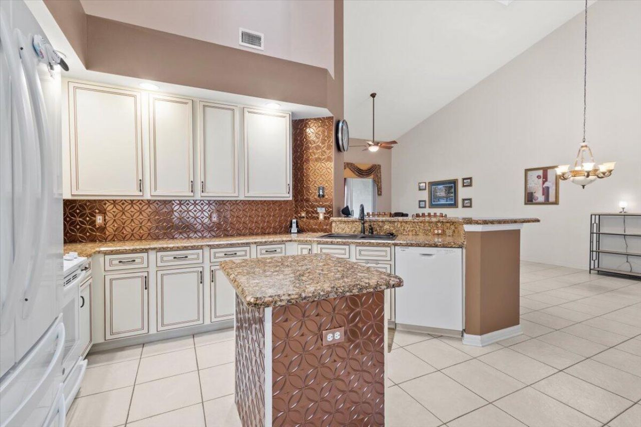 1634 SW Harbour Isles Circle, Unit 89, Port Saint Lucie, FL 34986 Photo