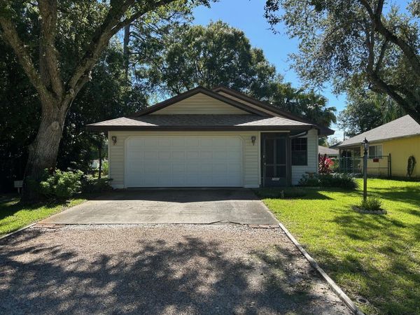 2440 88th Avenue, Vero Beach, FL 32966