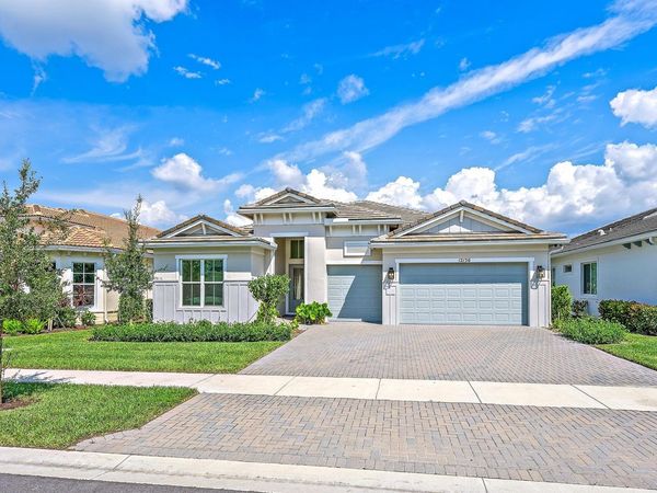 12136 Waterstone Circle, Palm Beach Gardens, FL 33412