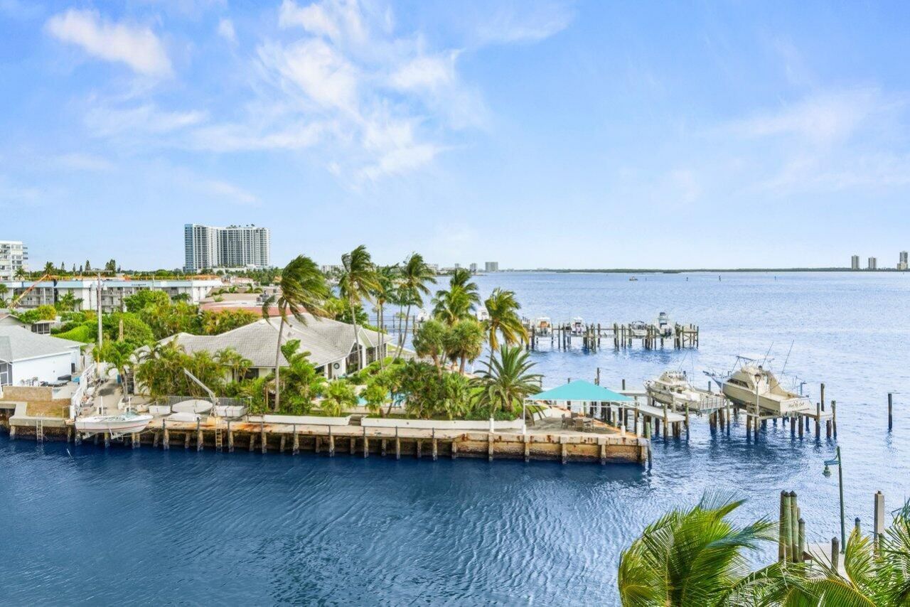 2650 Lake Shore Drive, Unit 406, Riviera Beach, FL 33404 Photo