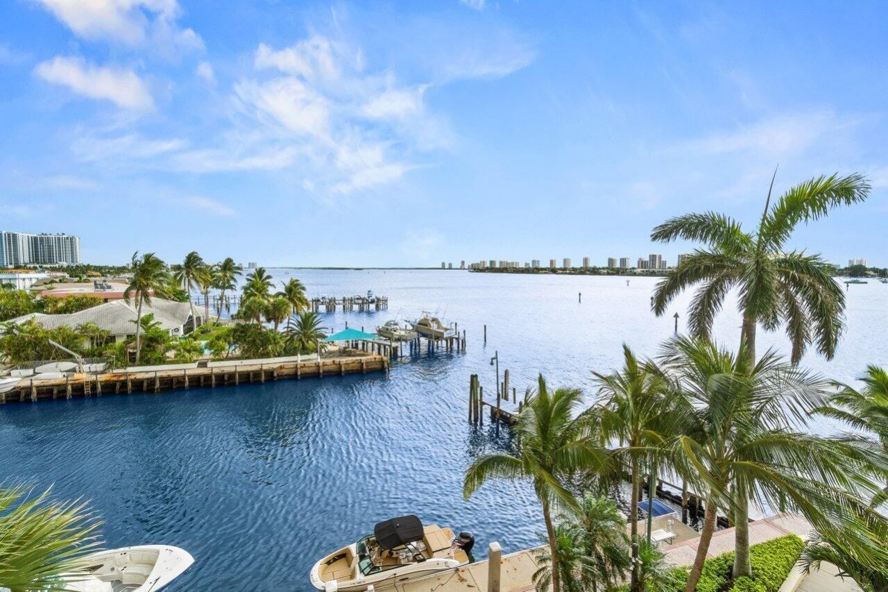 2650 Lake Shore Drive, Unit 406, Riviera Beach, FL 33404 Photo