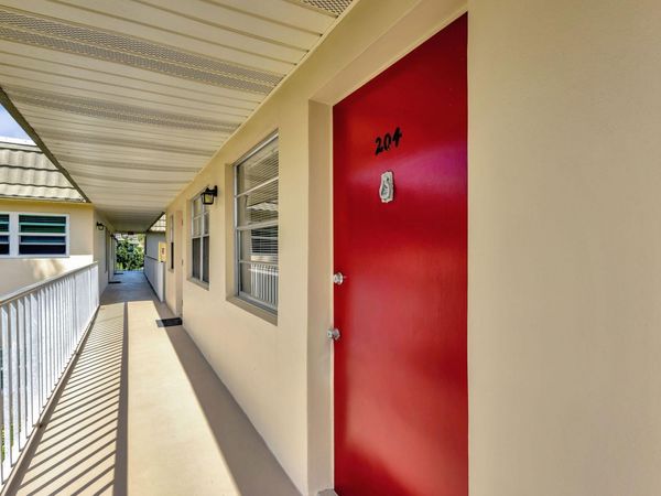 20 Vista Gardens Trail, Unit 204, Vero Beach, FL 32962