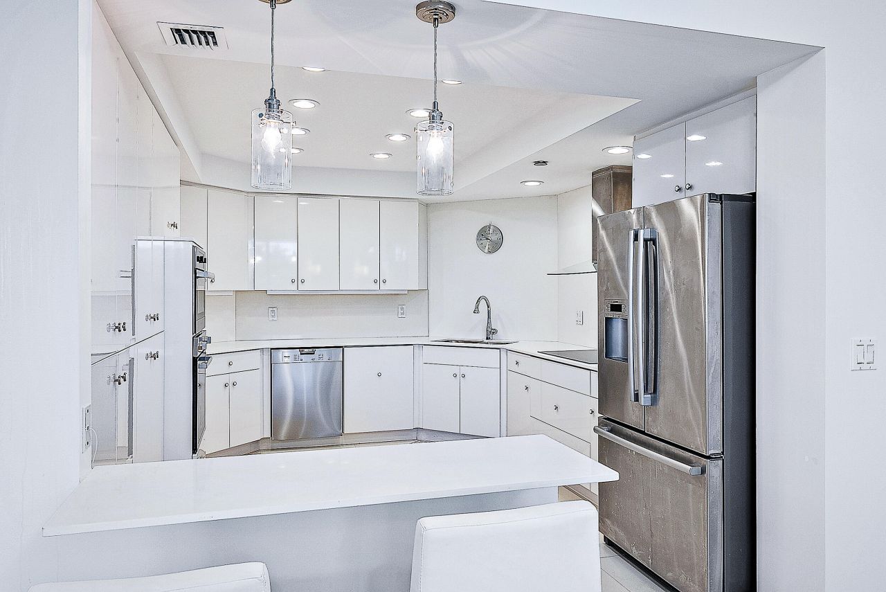 2100 S Ocean Boulevard S, Unit 206, Palm Beach, FL 33480 Photo