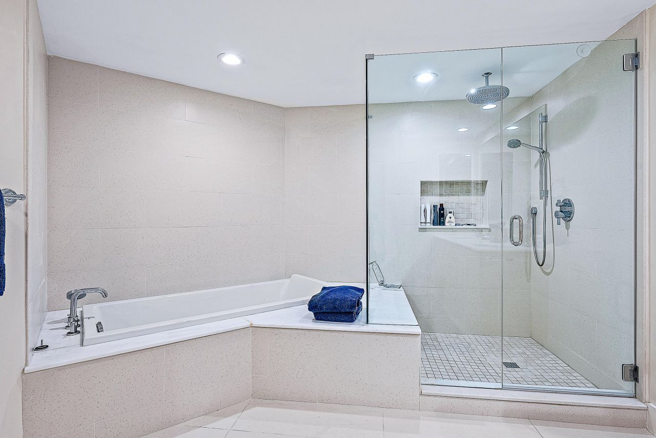 2100 S Ocean Boulevard S, Unit 206, Palm Beach, FL 33480 Photo