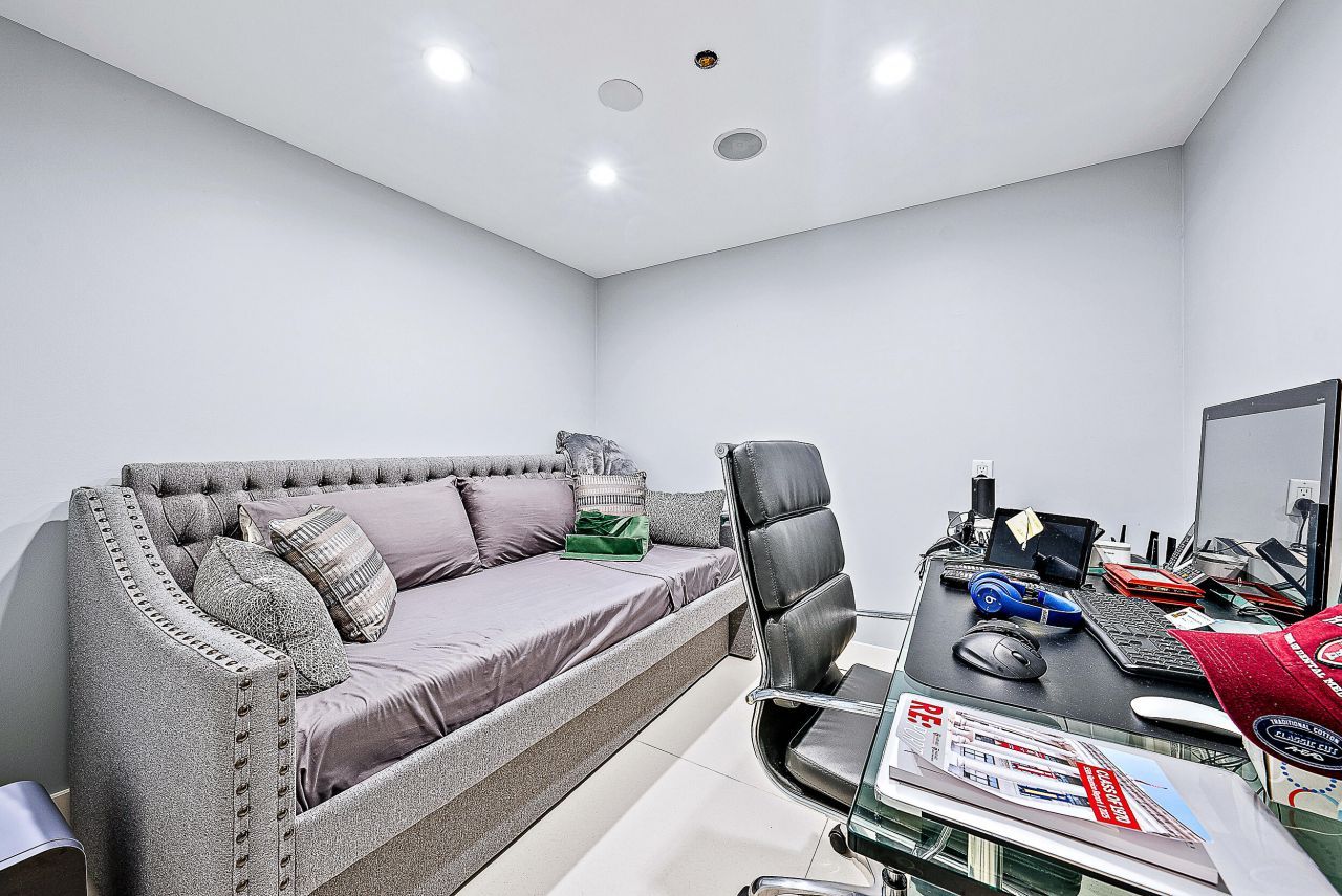 2100 S Ocean Boulevard S, Unit 206, Palm Beach, FL 33480 Photo