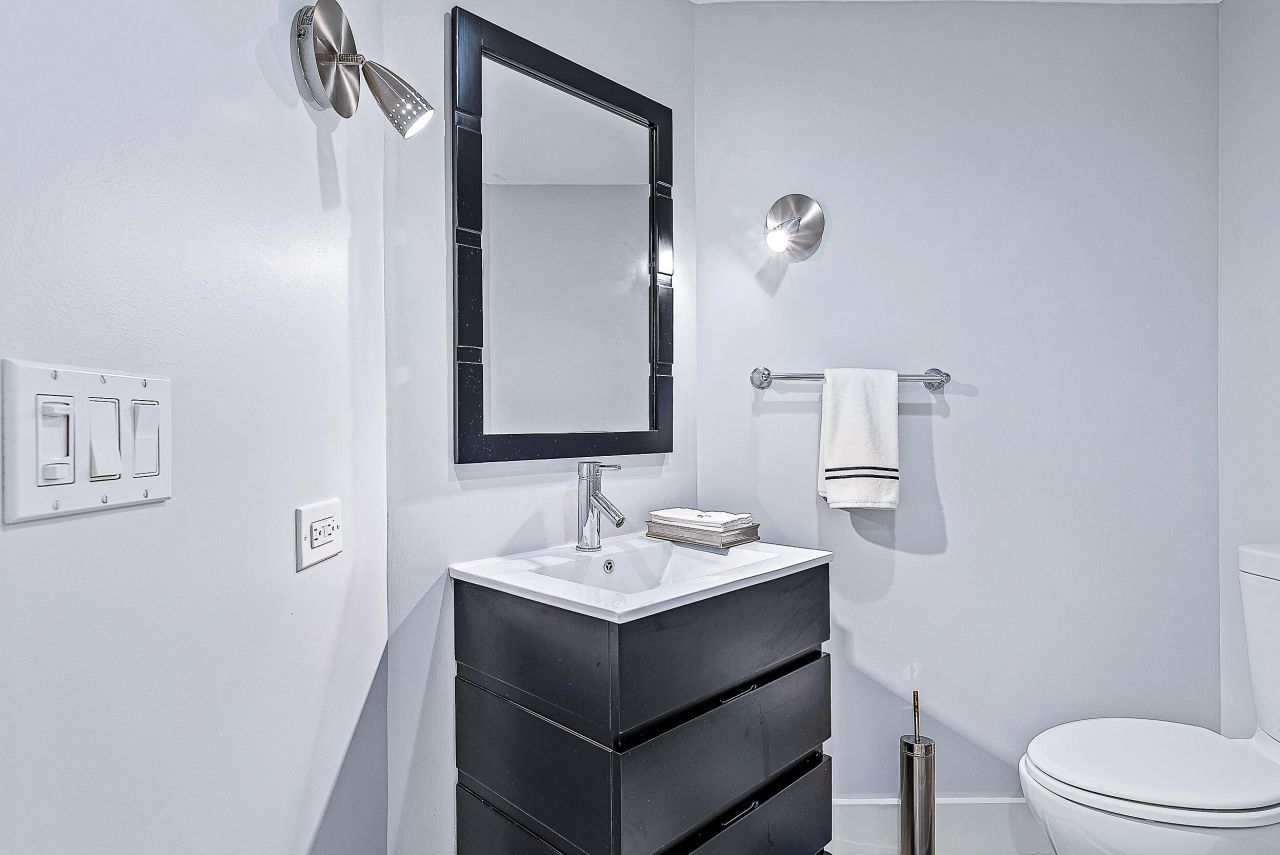 2100 S Ocean Boulevard S, Unit 206, Palm Beach, FL 33480 Photo