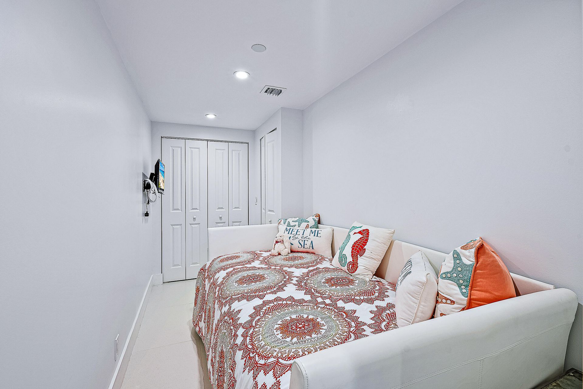 2100 Ocean Boulevard, Unit 206s, Palm Beach, FL 33480 Photo