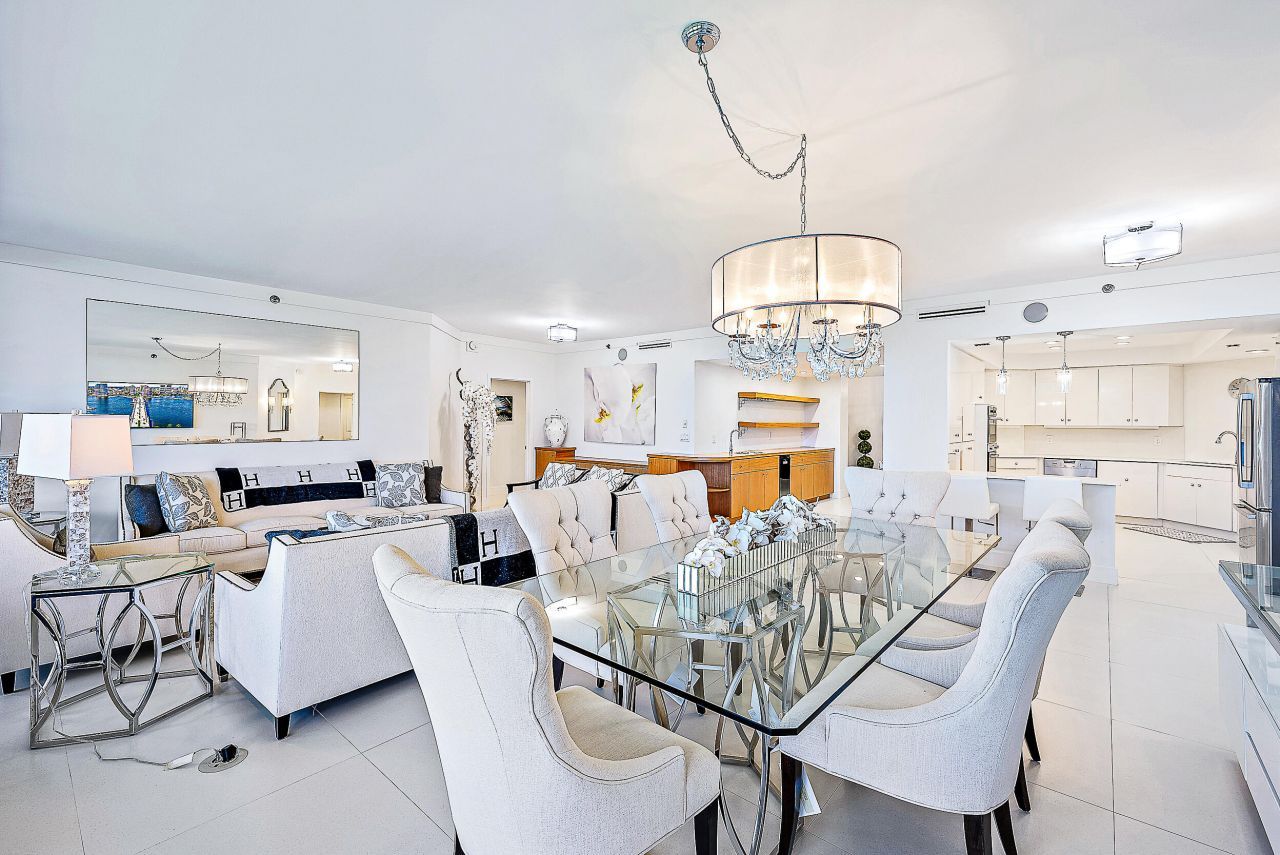 2100 S Ocean Boulevard S, Unit 206, Palm Beach, FL 33480 Photo