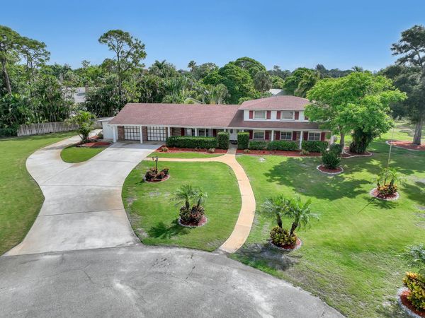 852 Palo Verde Court, Haverhill, FL 33415