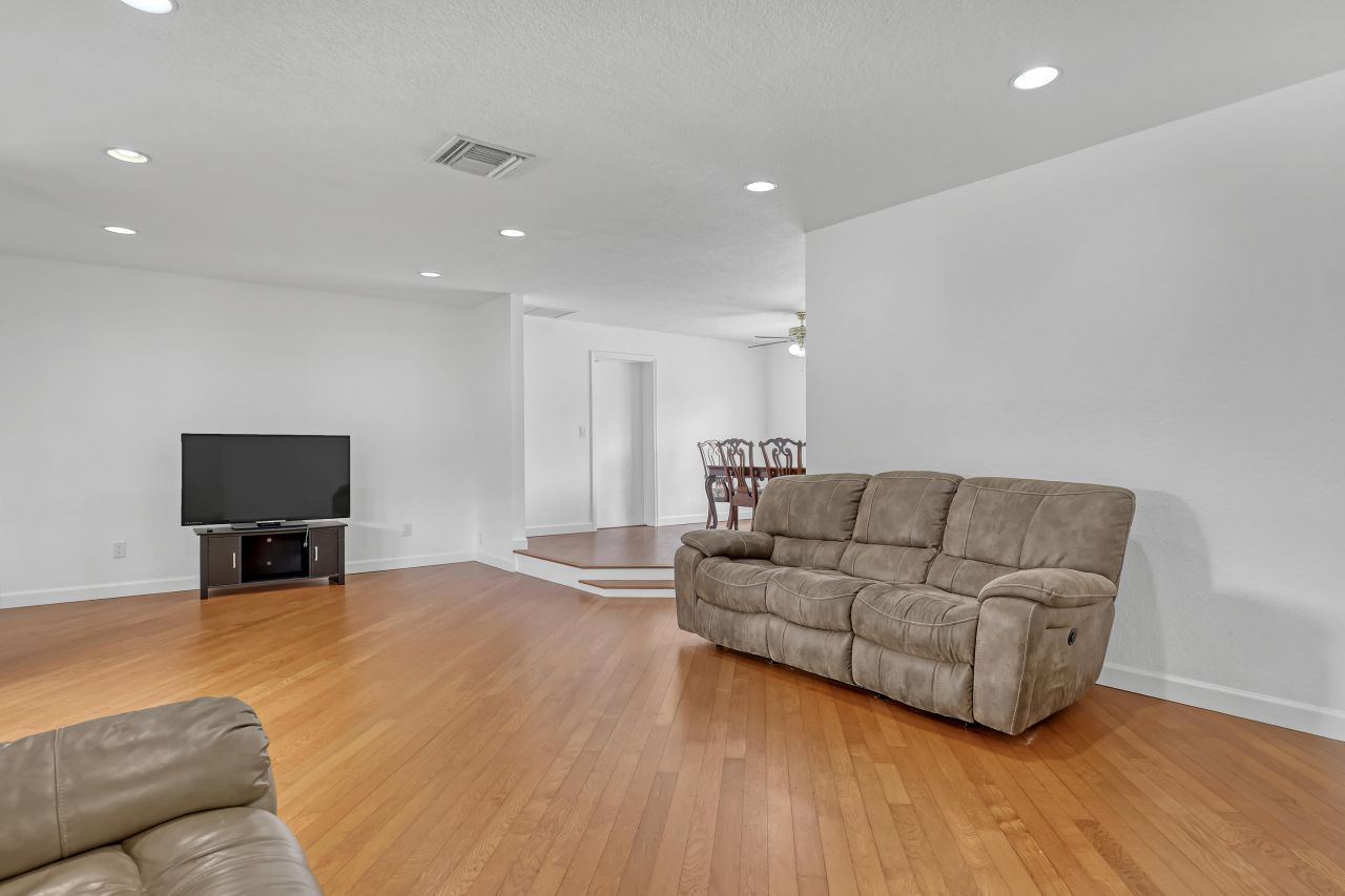 852 Palo Verde Court, Haverhill, FL 33415 Photo