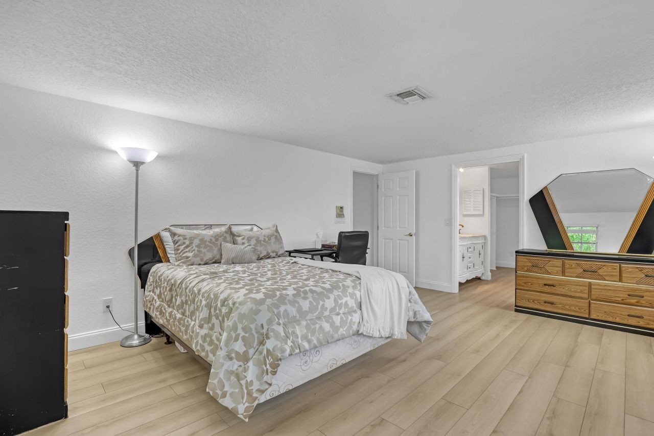 852 Palo Verde Court, Haverhill, FL 33415 Photo