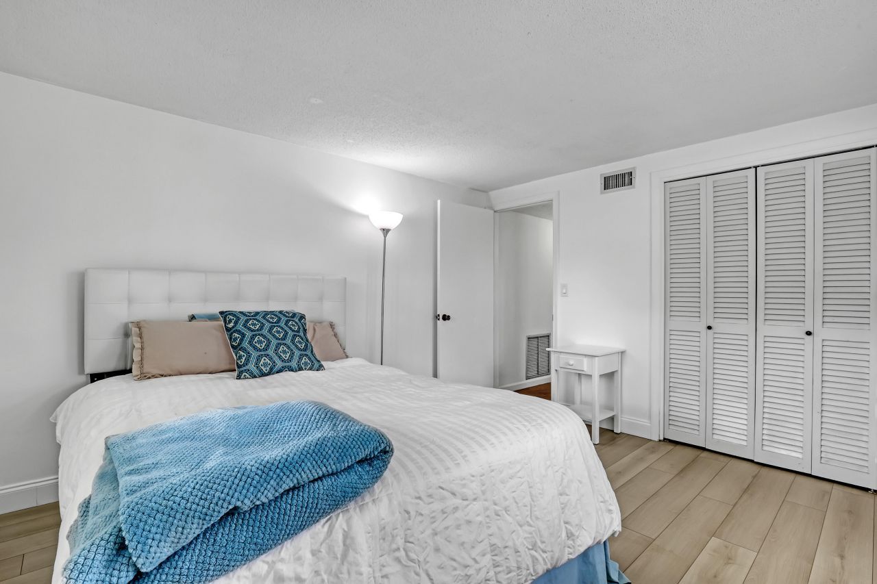 852 Palo Verde Court, Haverhill, FL 33415 Photo