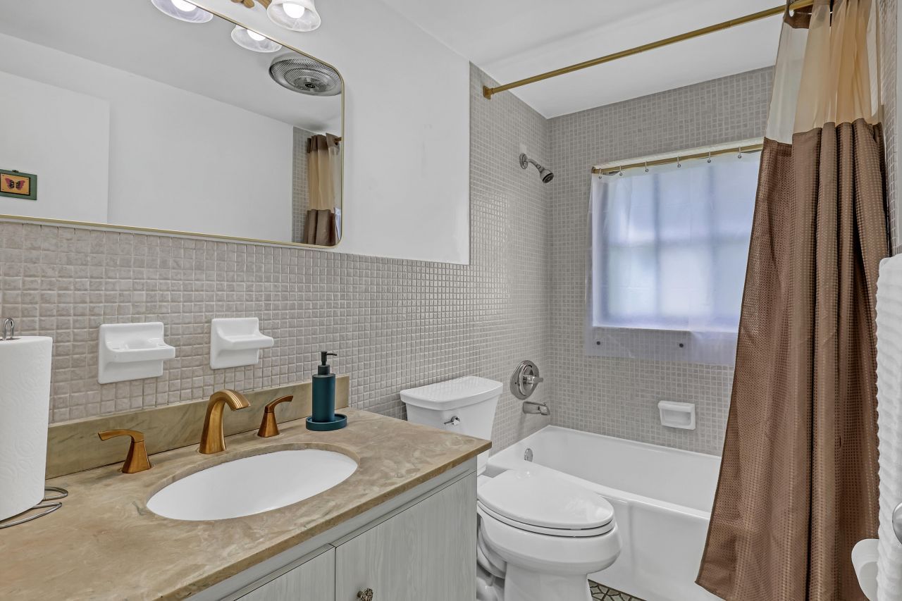 852 Palo Verde Court, Haverhill, FL 33415 Photo