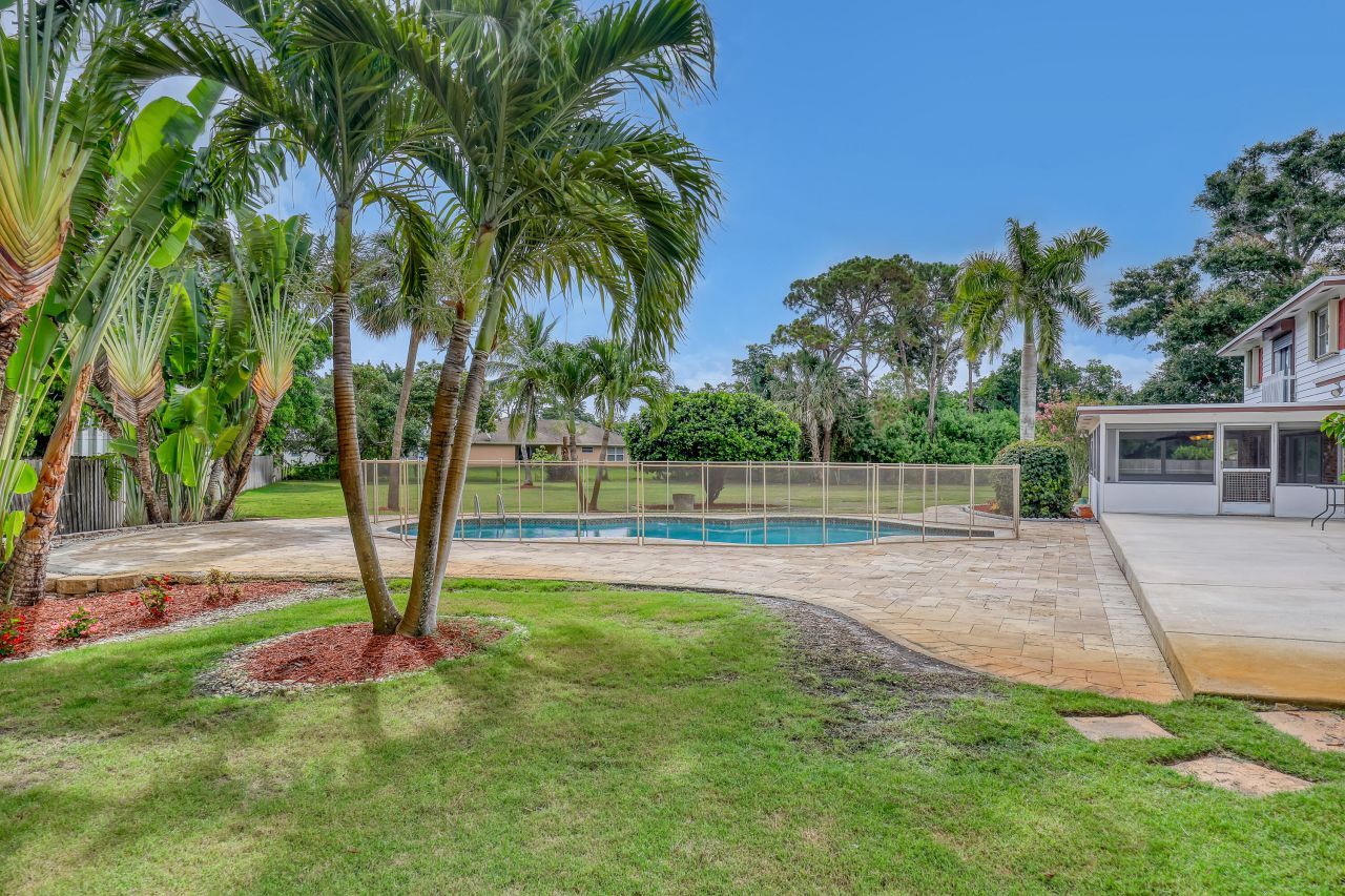 852 Palo Verde Court, Haverhill, FL 33415 Photo