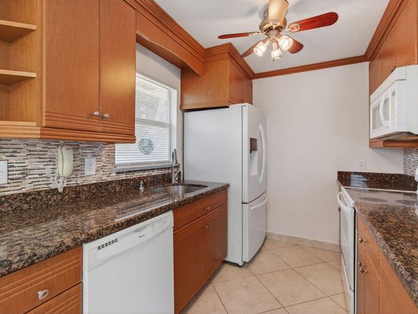 228 Brittany E, Delray Beach, FL 33446