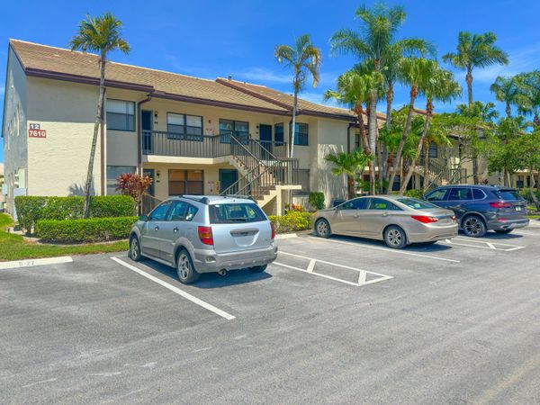 7610 Tahiti Lane, Unit 201, Lake Worth, FL 33467