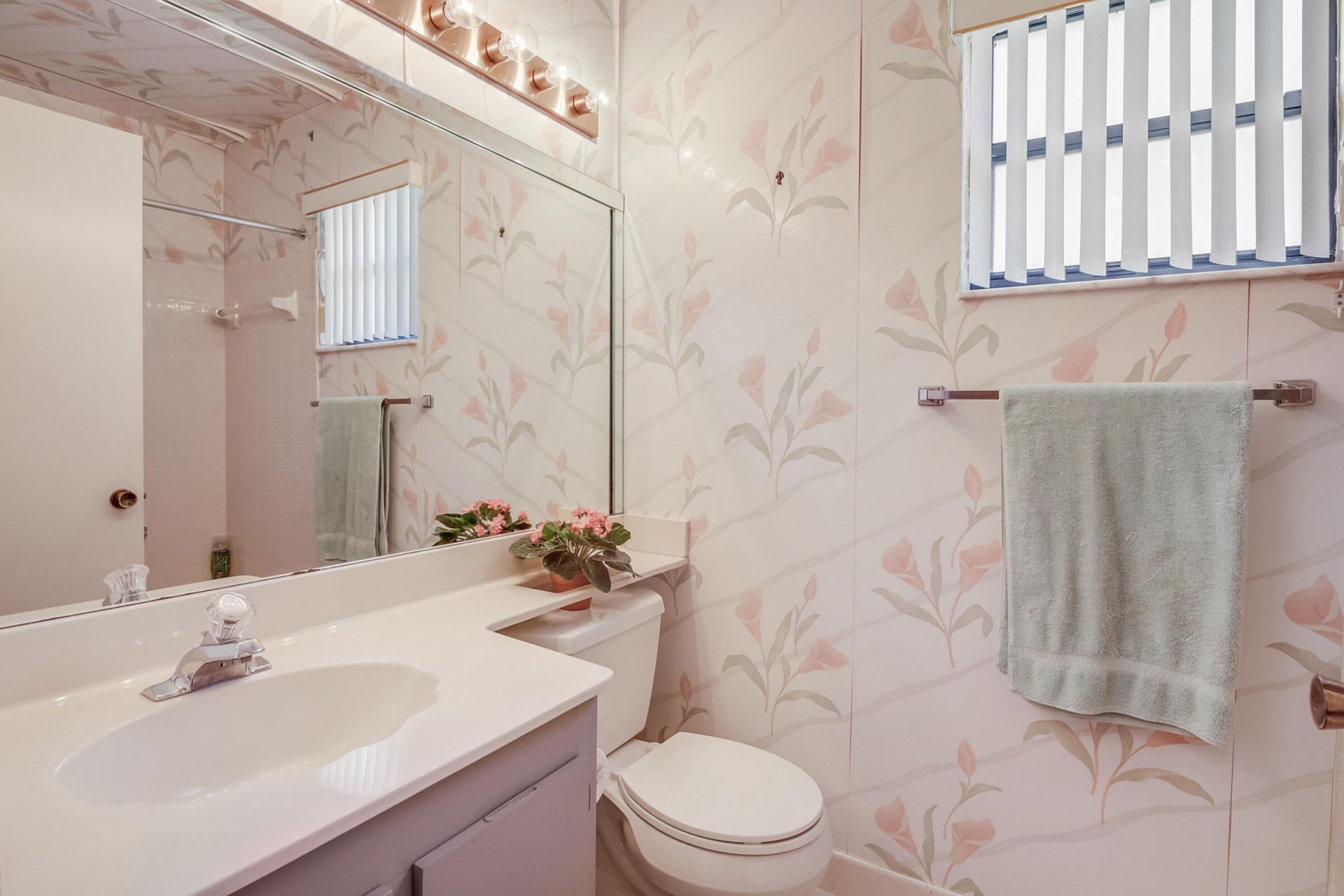 7610 Tahiti Lane, Unit 201, Lake Worth, FL 33467 Photo