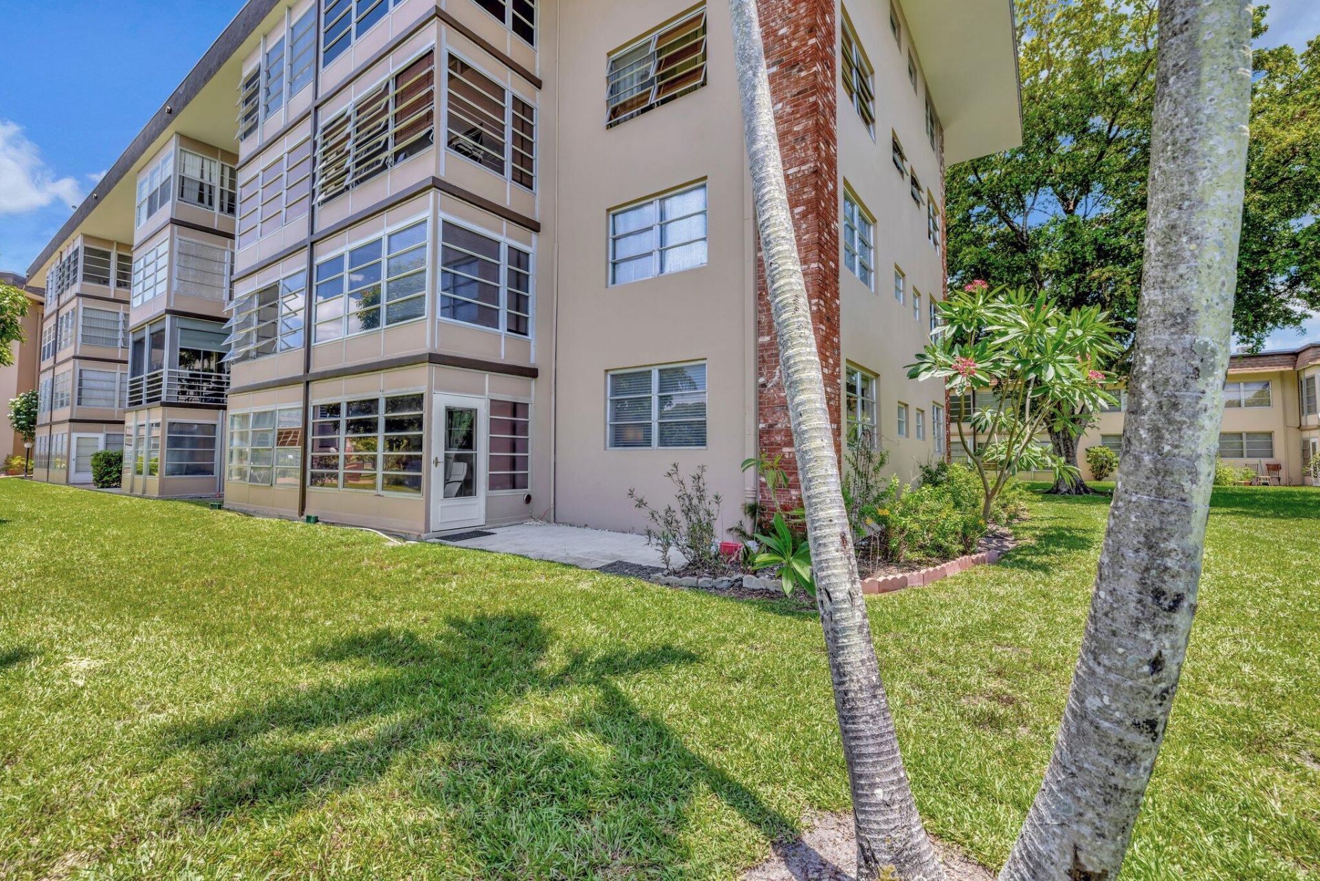 2901 NW 46th Avenue, Unit 101, Lauderdale Lakes, FL 33313 Photo