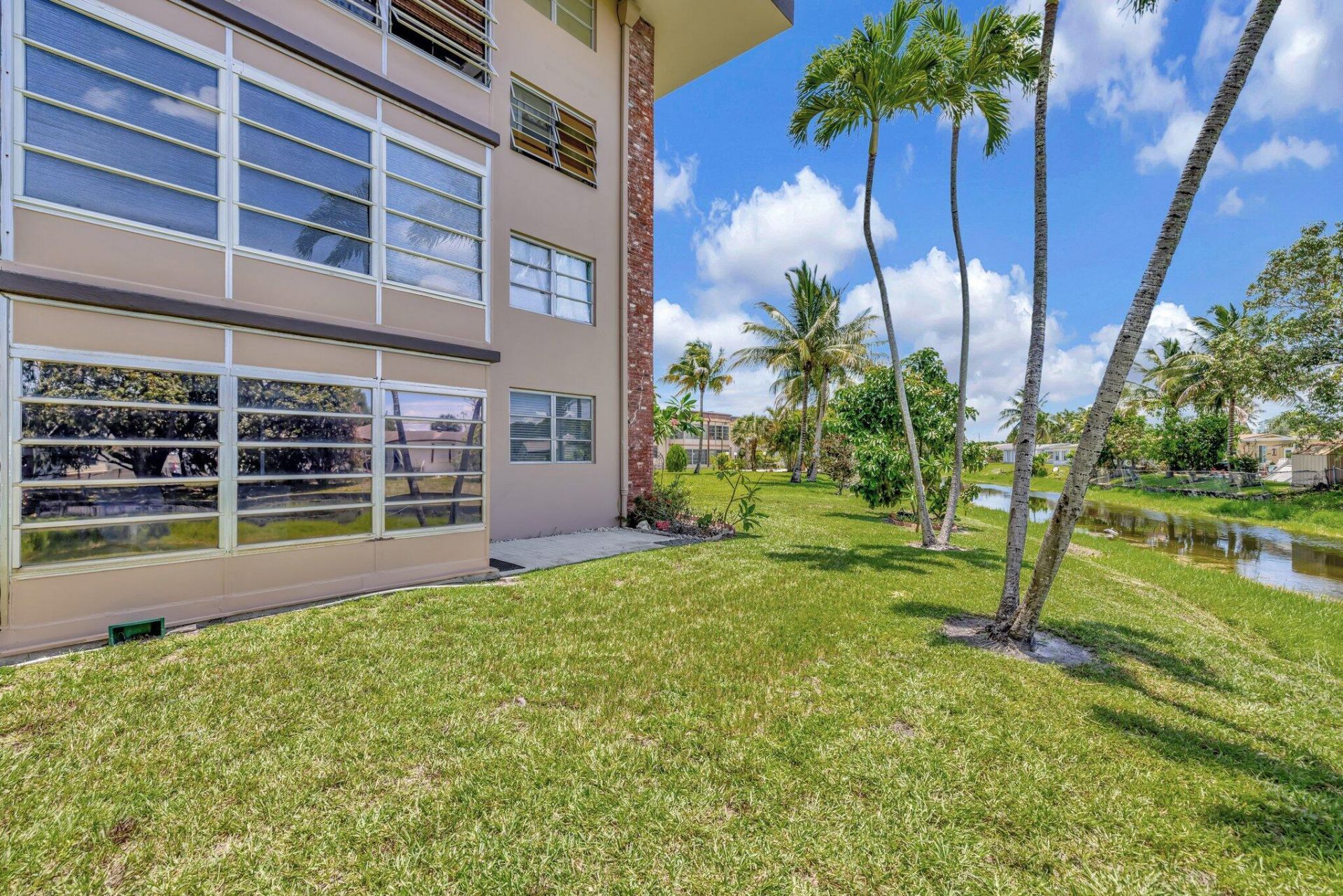 2901 NW 46th Avenue, Unit 101, Lauderdale Lakes, FL 33313 Photo