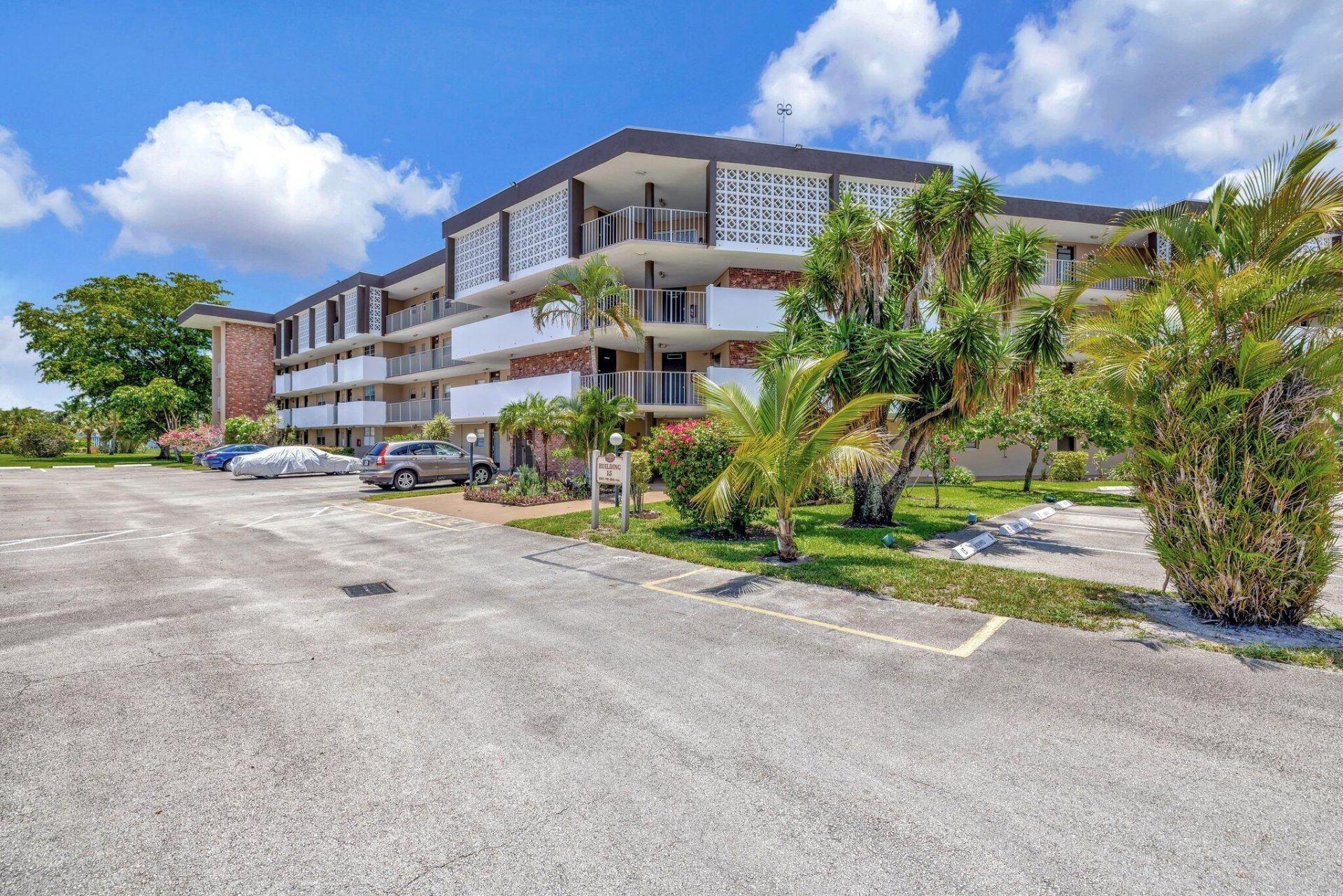 2901 NW 46th Avenue, Unit 101, Lauderdale Lakes, FL 33313 Photo