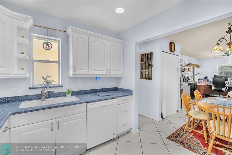 7460 SW 42nd Ct, Davie, FL 33314 Photo