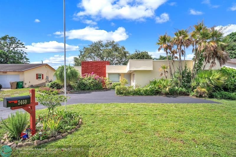 7460 SW 42nd Ct, Davie, FL 33314 Photo