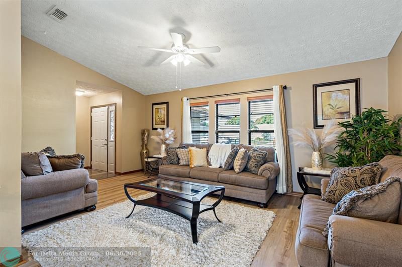 886 SE Odonnell Lane, Port Saint Lucie, FL 34983 Photo