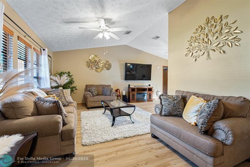 886 SE Odonnell Lane, Port Saint Lucie, FL 34983 Photo