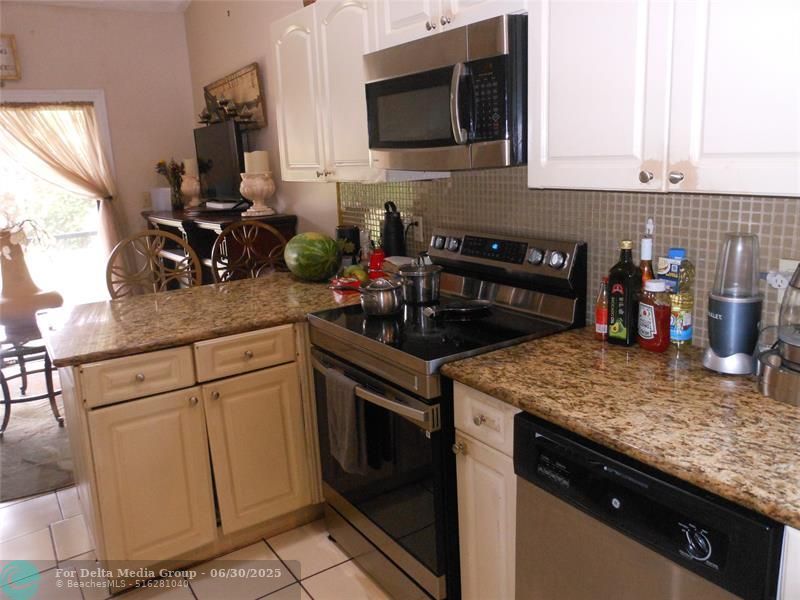 8706 NW 83rd St, Tamarac, FL 33321 Photo