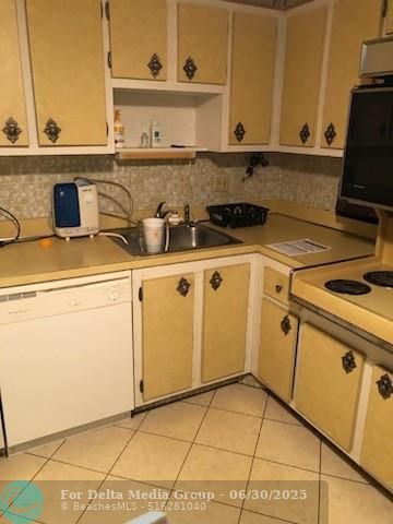 4751 NW 21st Street, Unit 618, Lauderhill, FL 33313 Photo