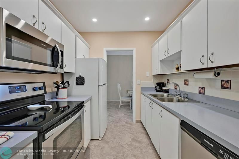400 N Riverside Drive, Unit 404, Pompano Beach, FL 33062 Photo