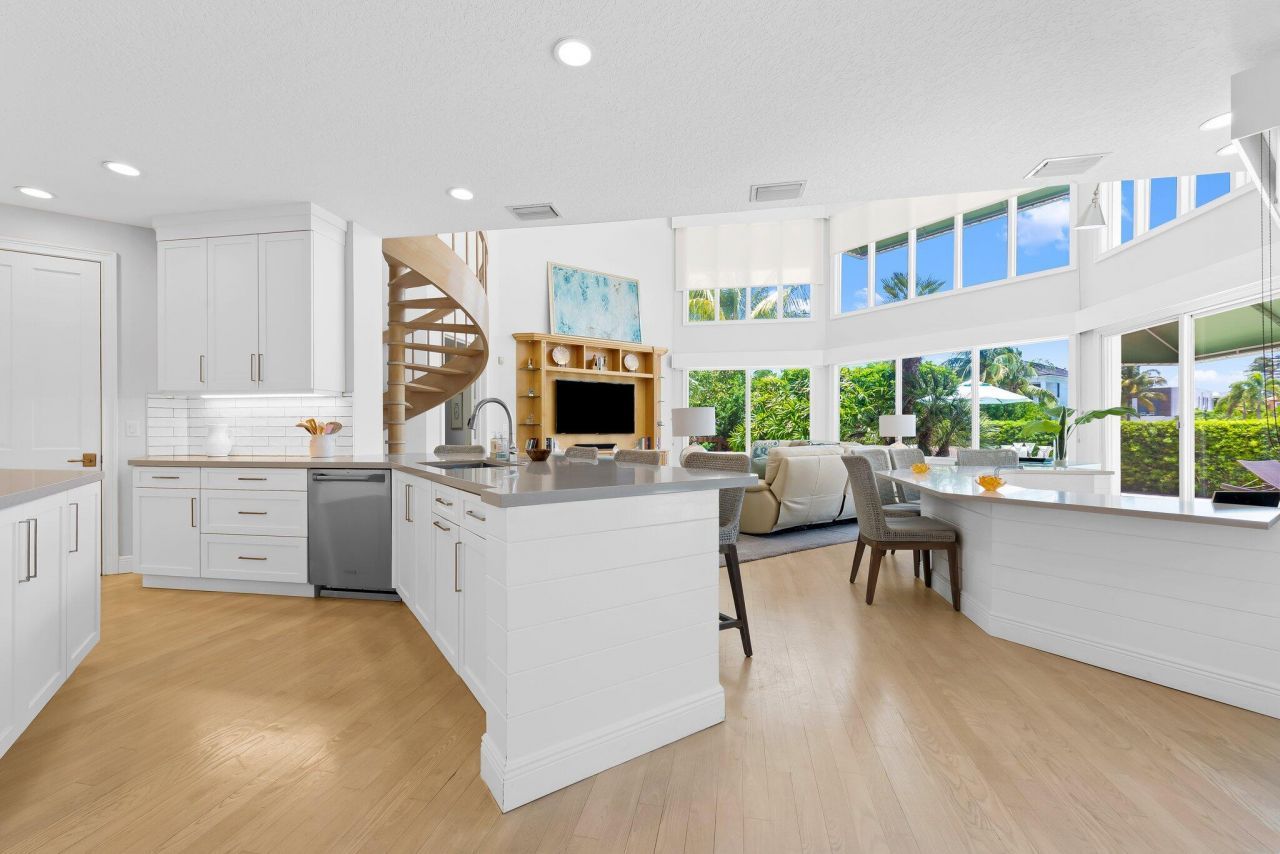 396 E Coconut Palm Road, Boca Raton, FL 33432 Photo