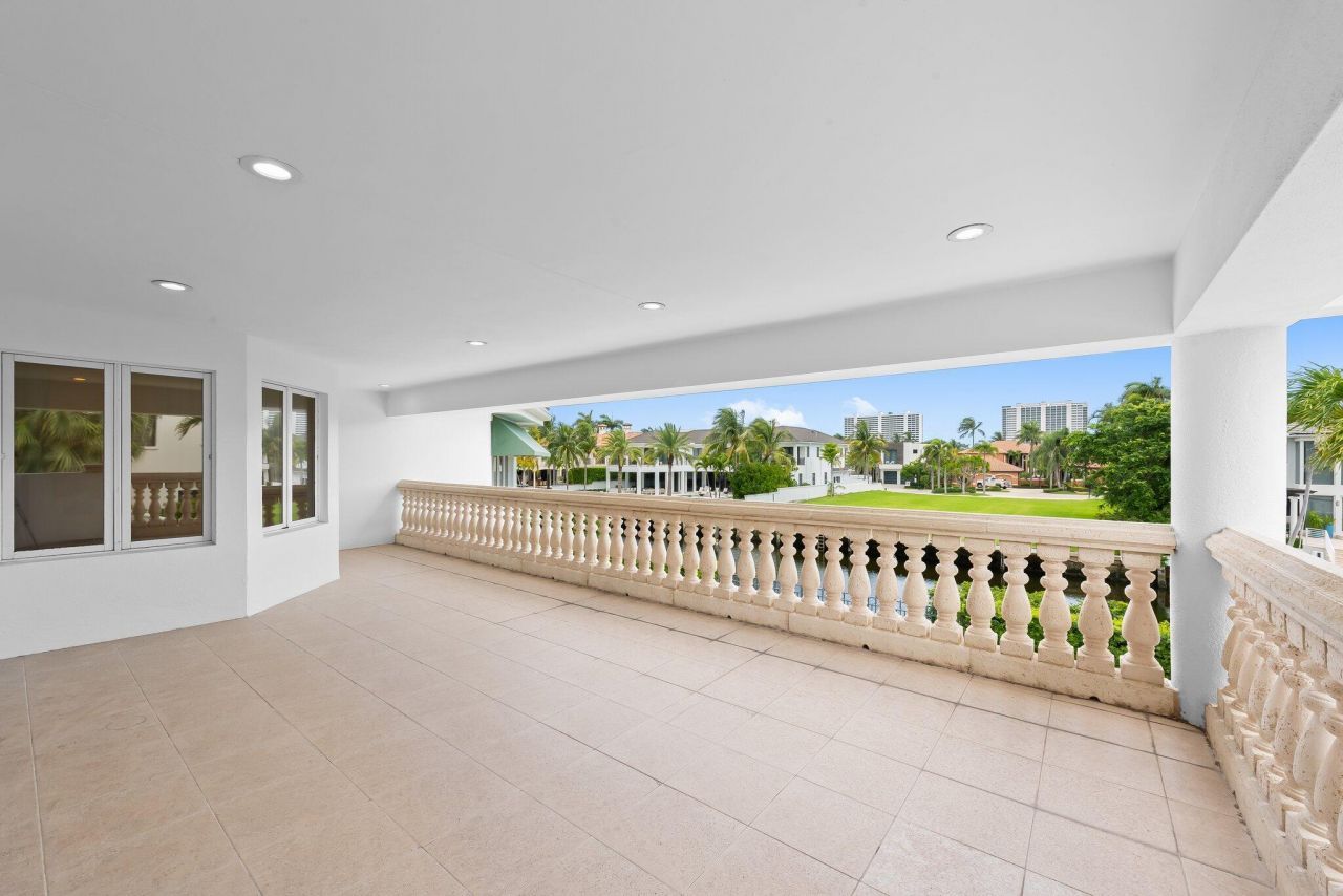 396 E Coconut Palm Road, Boca Raton, FL 33432 Photo