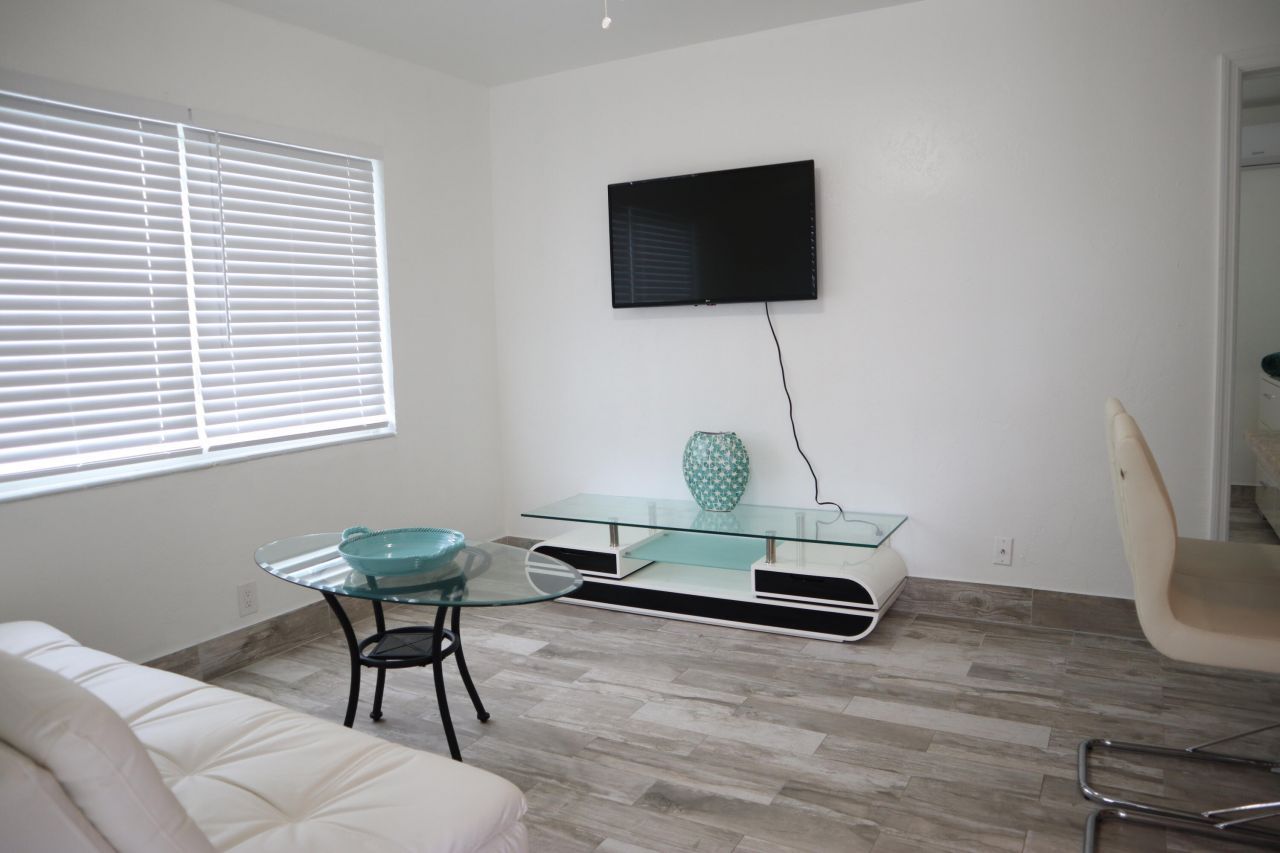 101 Tacoma Lane, Palm Beach Shores, FL 33404 Photo