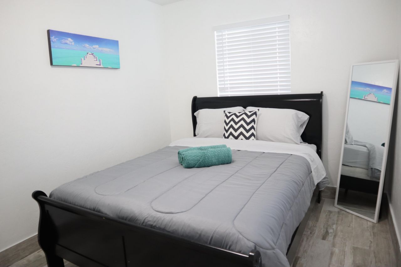 101 Tacoma Lane, Palm Beach Shores, FL 33404 Photo