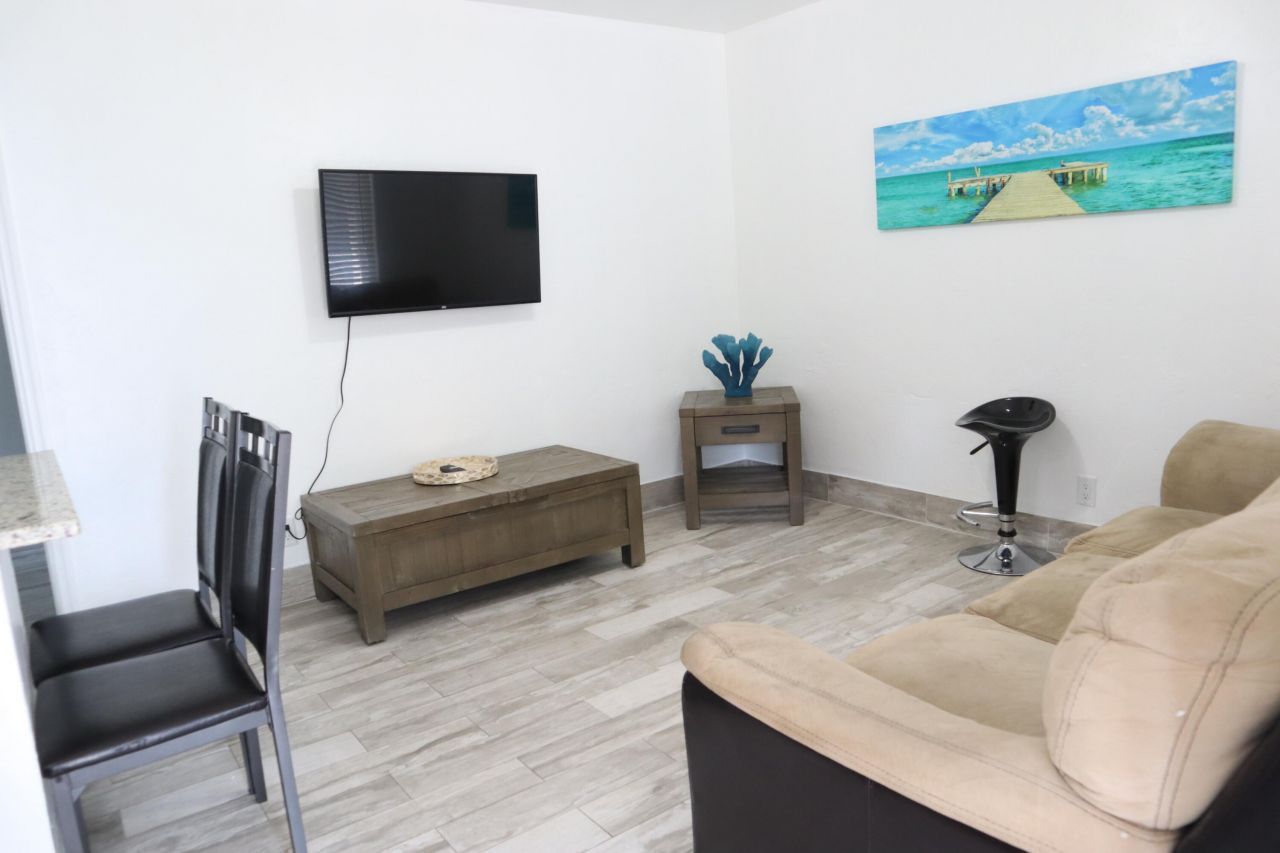 101 Tacoma Lane, Palm Beach Shores, FL 33404 Photo