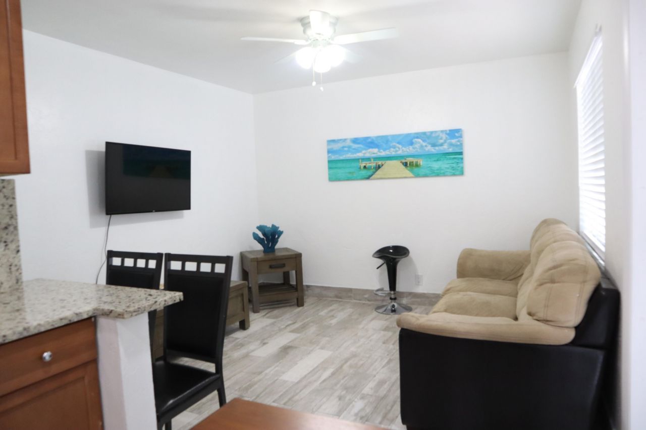 101 Tacoma Lane, Palm Beach Shores, FL 33404 Photo