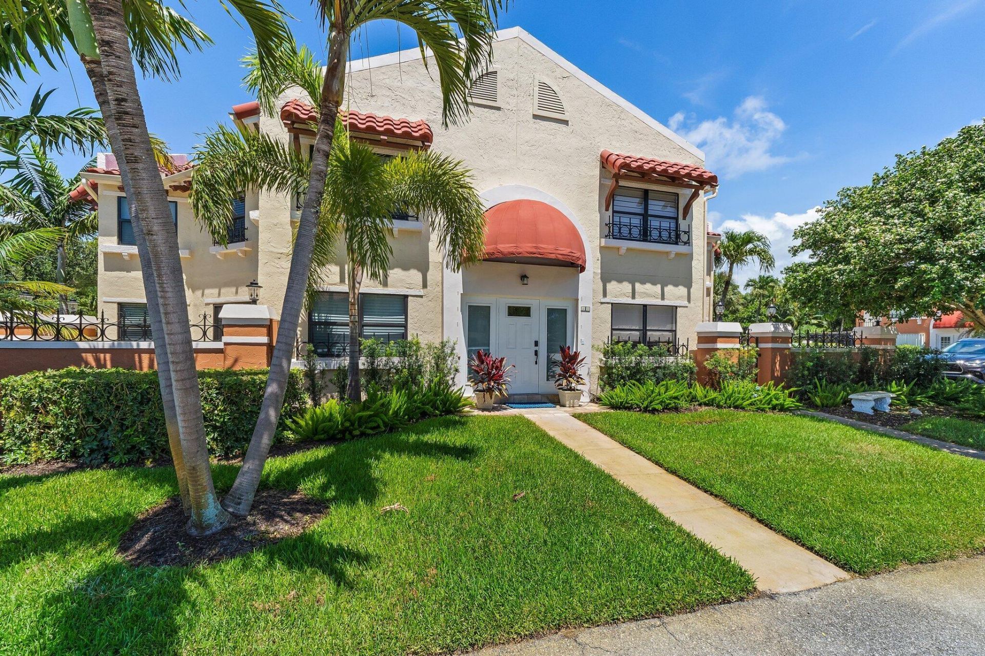 15 Uno Lago Drive, Unit 15, Juno Beach, FL 33408 Photo