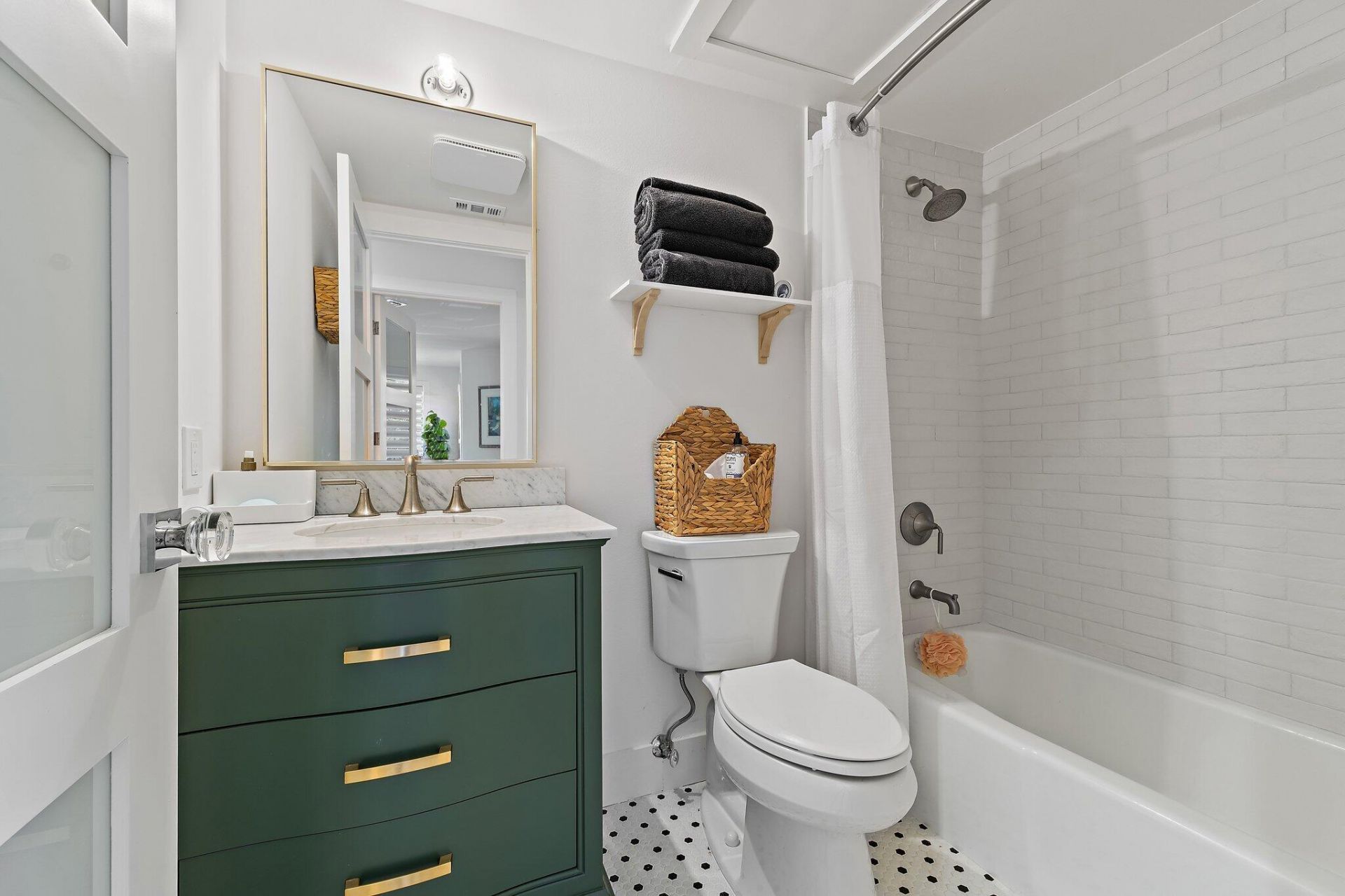 15 Uno Lago Drive, Unit 15, Juno Beach, FL 33408 Photo