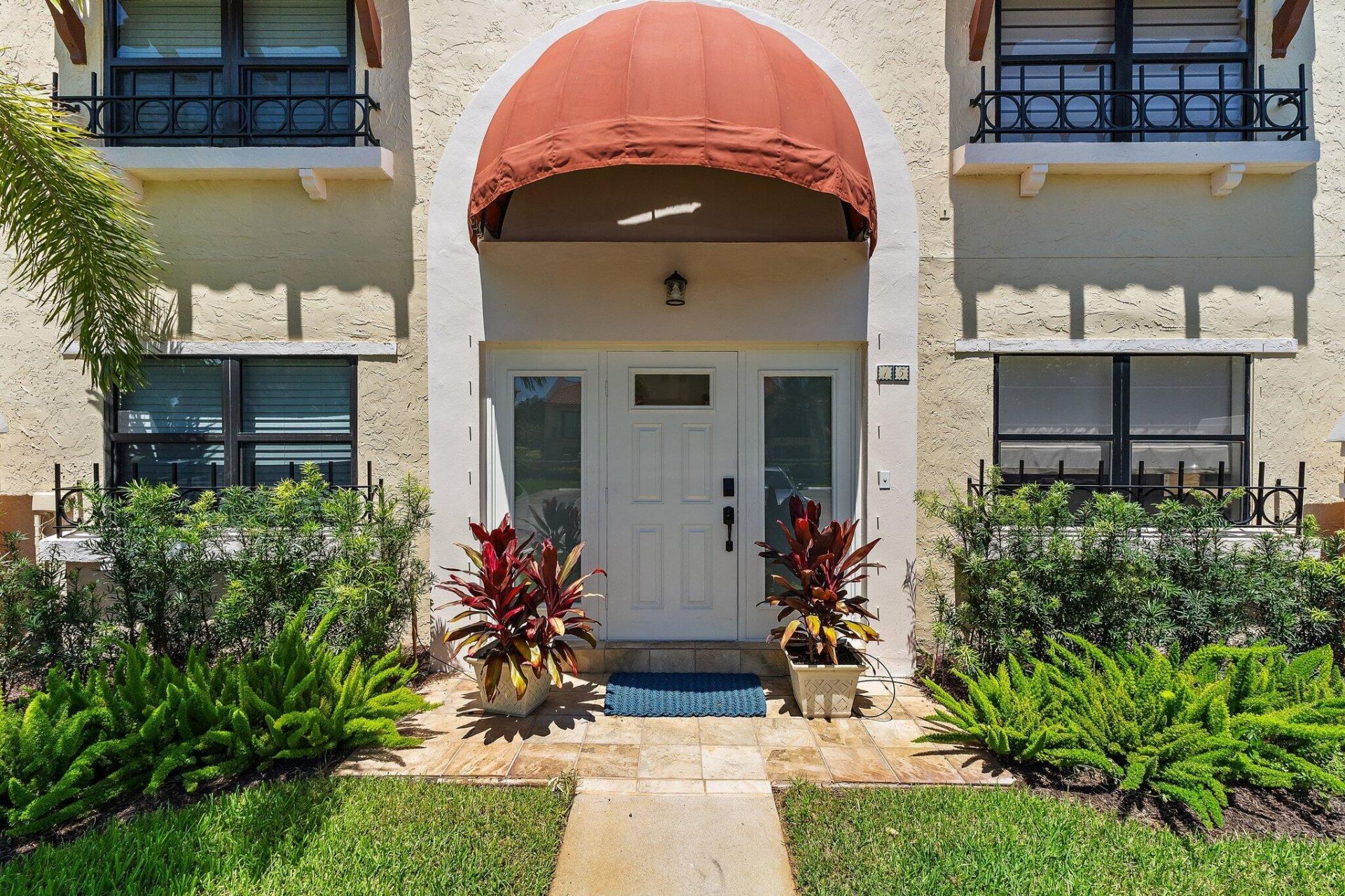 15 Uno Lago Drive, Unit 15, Juno Beach, FL 33408 Photo