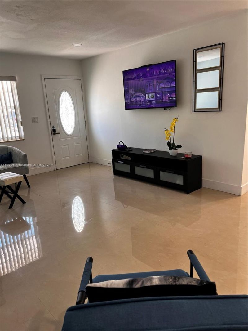 7151 Pershing St, Hollywood, FL 33024 Photo