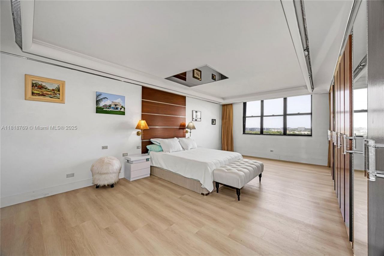 1800 NE 114th St, Unit 1103, Miami, FL 33181 Photo