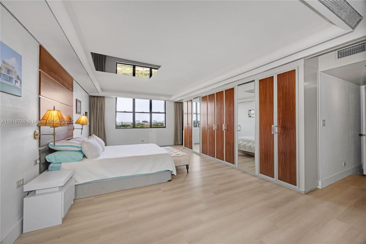 1800 NE 114th St, Unit 1103, Miami, FL 33181 Photo