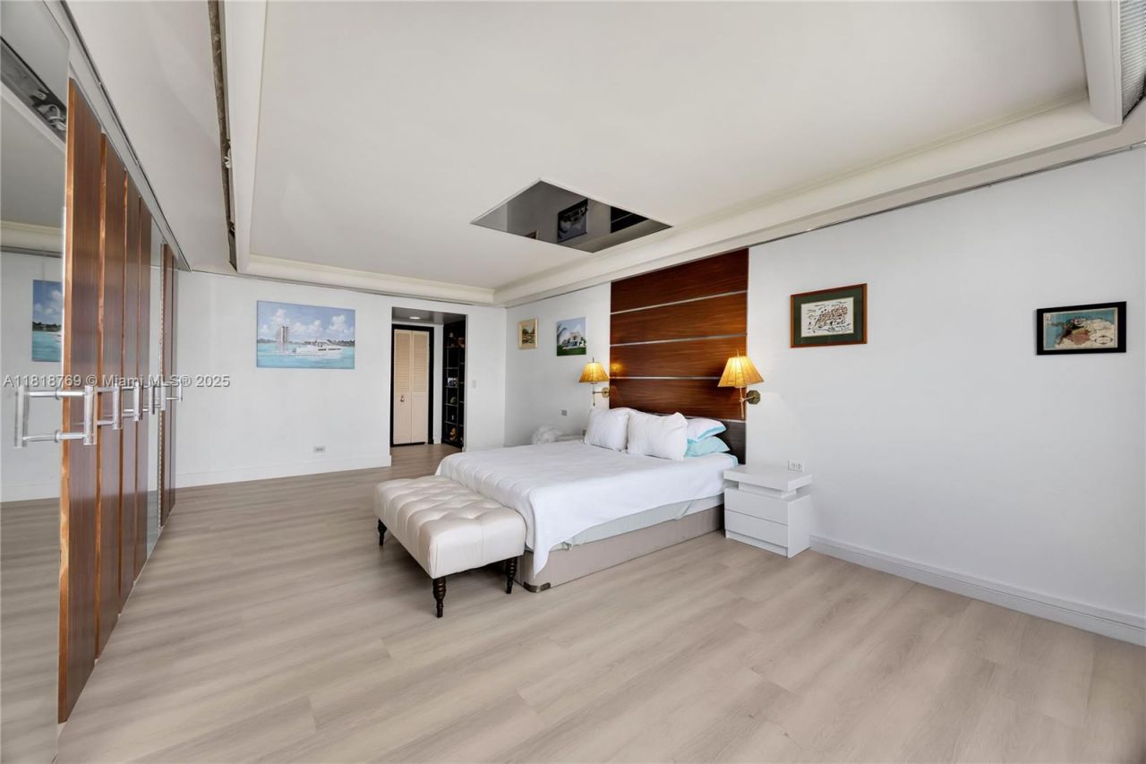 1800 NE 114th St, Unit 1103, Miami, FL 33181 Photo