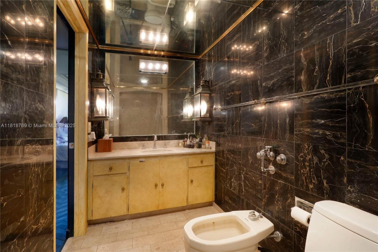 1800 NE 114th St, Unit 1103, Miami, FL 33181 Photo