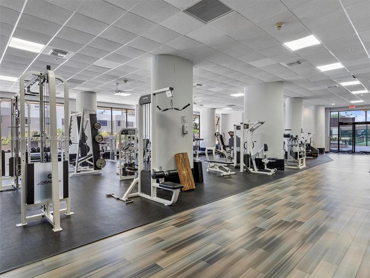 1800 NE 114th St, Unit 1103, Miami, FL 33181 Photo