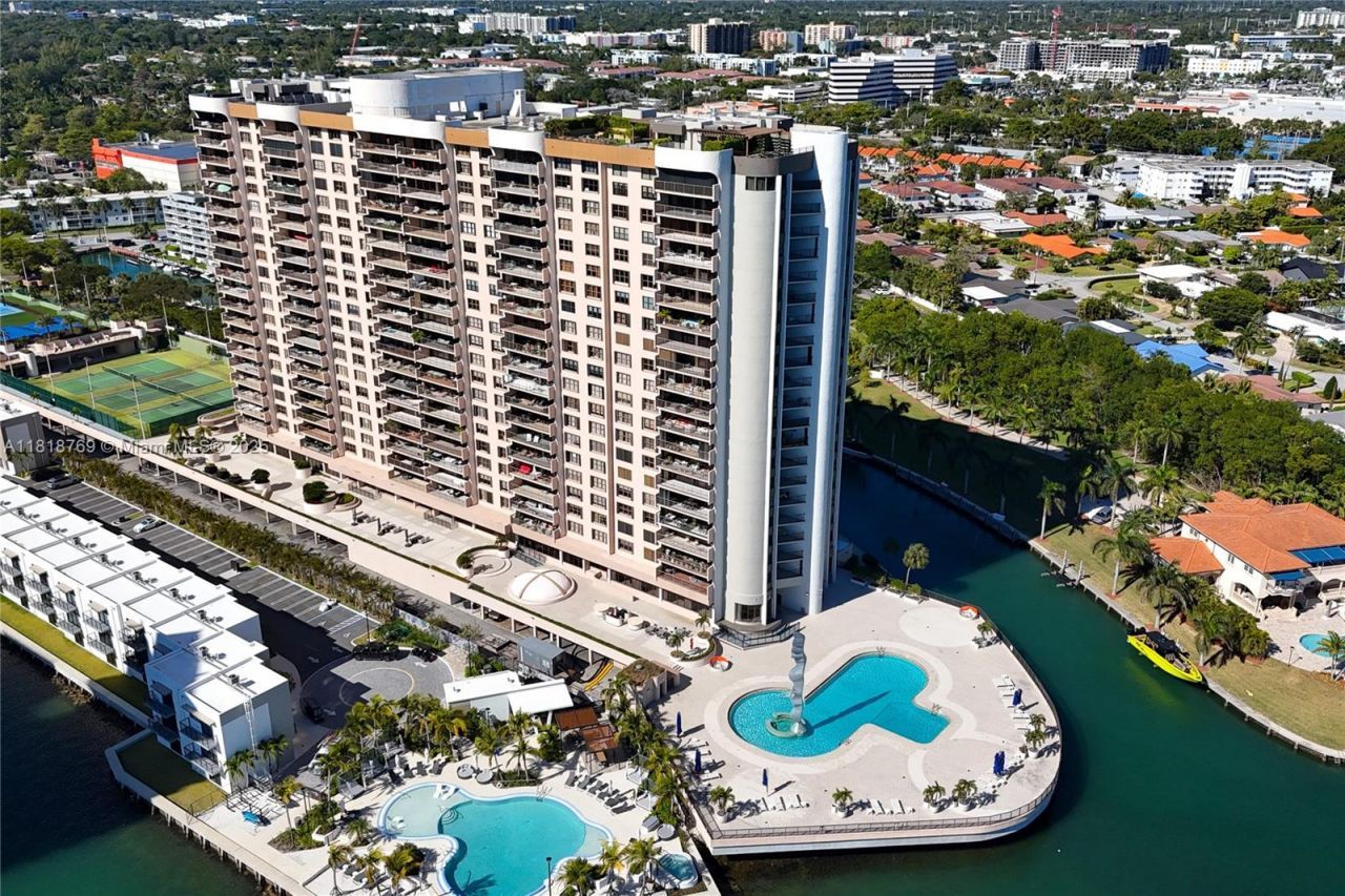 1800 NE 114th St, Unit 1103, Miami, FL 33181 Photo