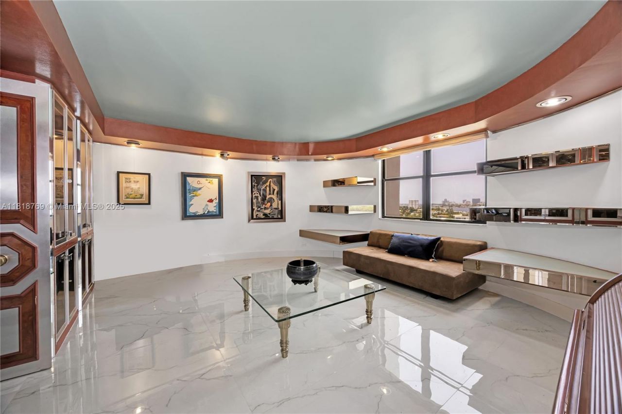 1800 NE 114th St, Unit 1103, Miami, FL 33181 Photo