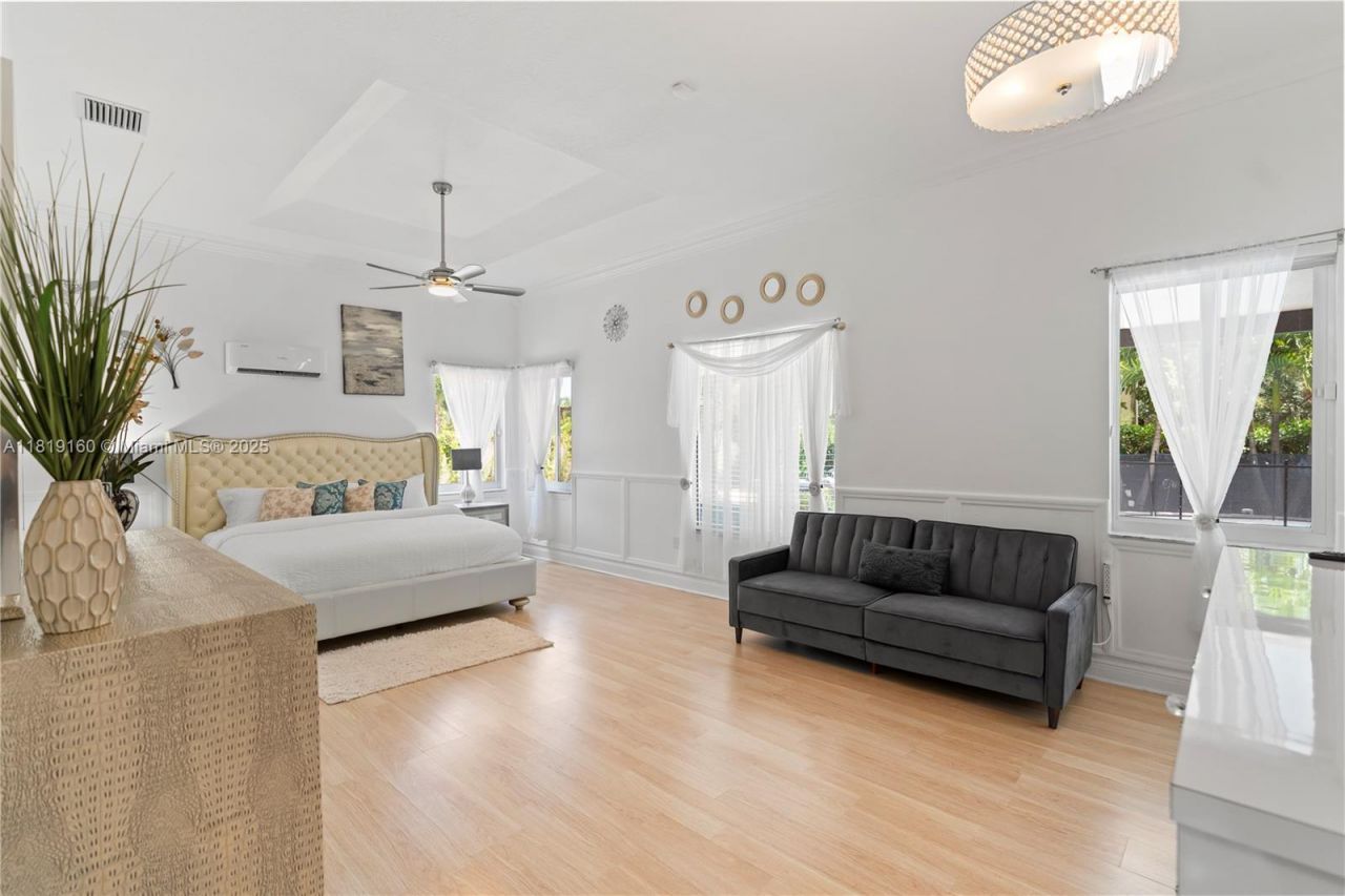 16601 SW 87th Ct, Palmetto Bay, FL 33157 Photo